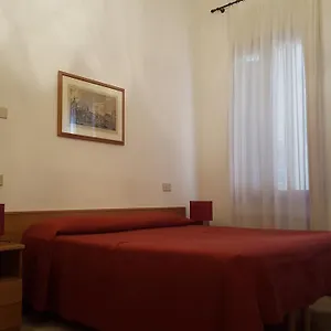rialto1082.hotelinveneto.com/