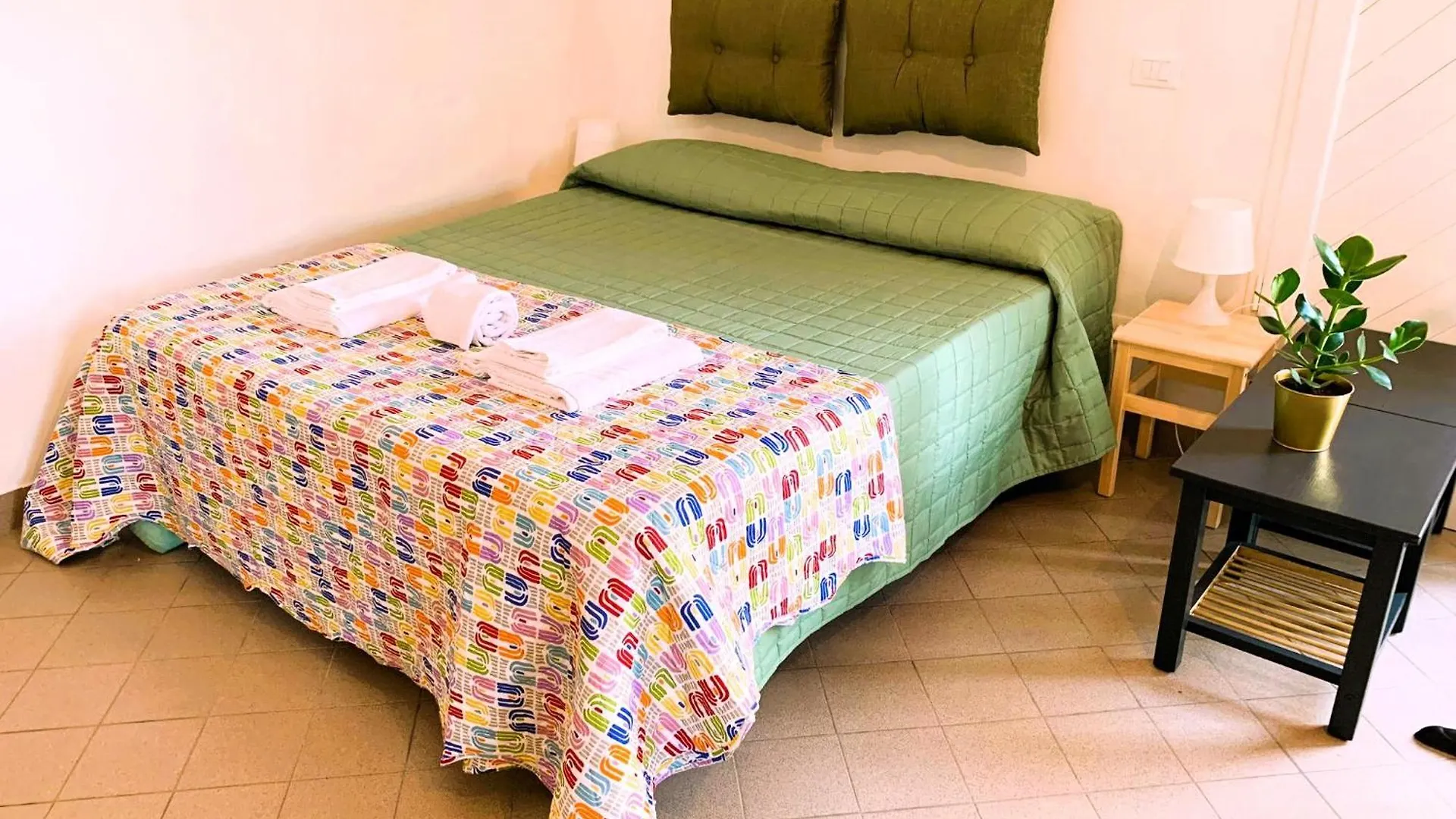 ベッド・アンド・ブレックファスト Bed And Breakfast Villa Adelina ルッカ